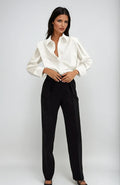 Chemise en tissu respirant femme à boutons multiples pour un style chic en toute occasion - image 1