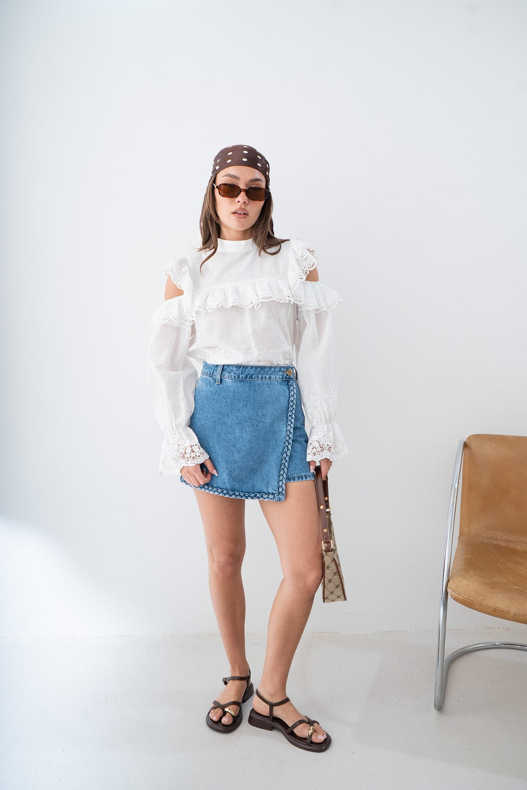 Jupe en jean pour femme avec détail tressé et poches avant - Idéale pour l'été - image 3