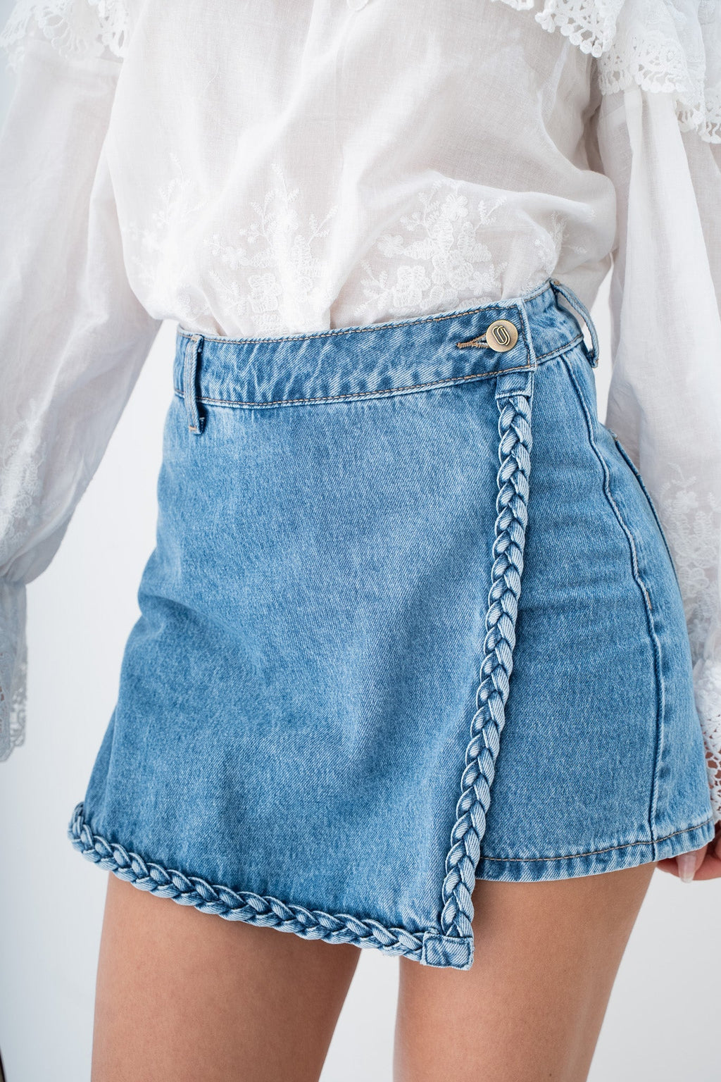 Jupe en jean pour femme avec détail tressé et poches avant - Idéale pour l'été - image 4