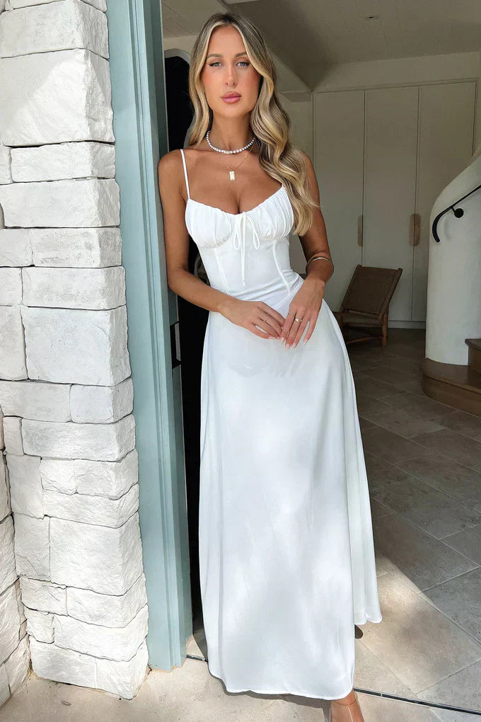 Robe Longue Satinée Élégance Luxe en Dentelle pour Femme - Soirées et Occasions Spéciales - image 1