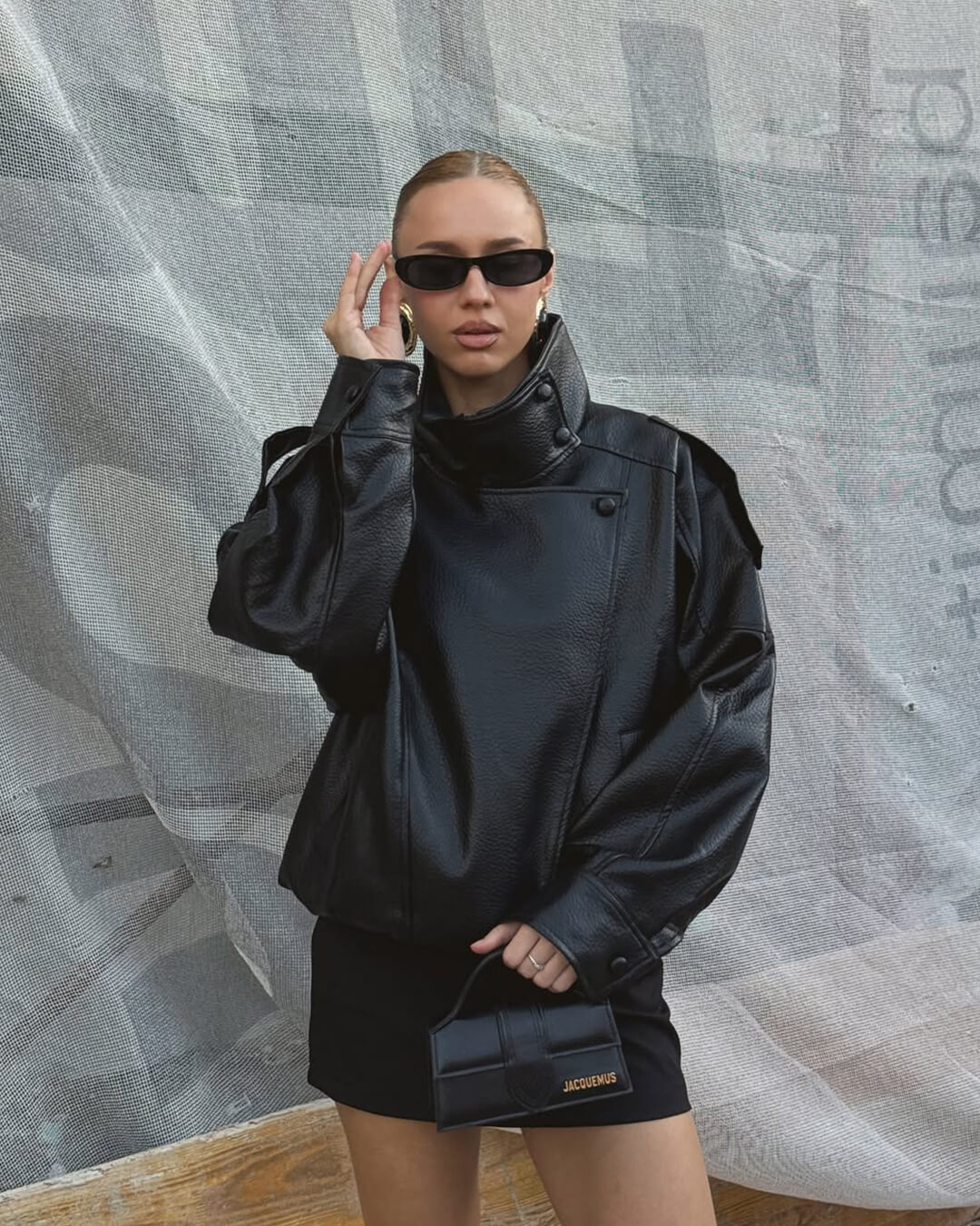 Veste en Cuir Vegan Asymétrique Carla pour Femmes - Élégante et Confortable - image 4
